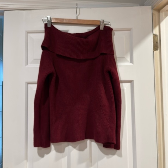 Burgundy Off the shoulder sweater - Picture 1 of 7